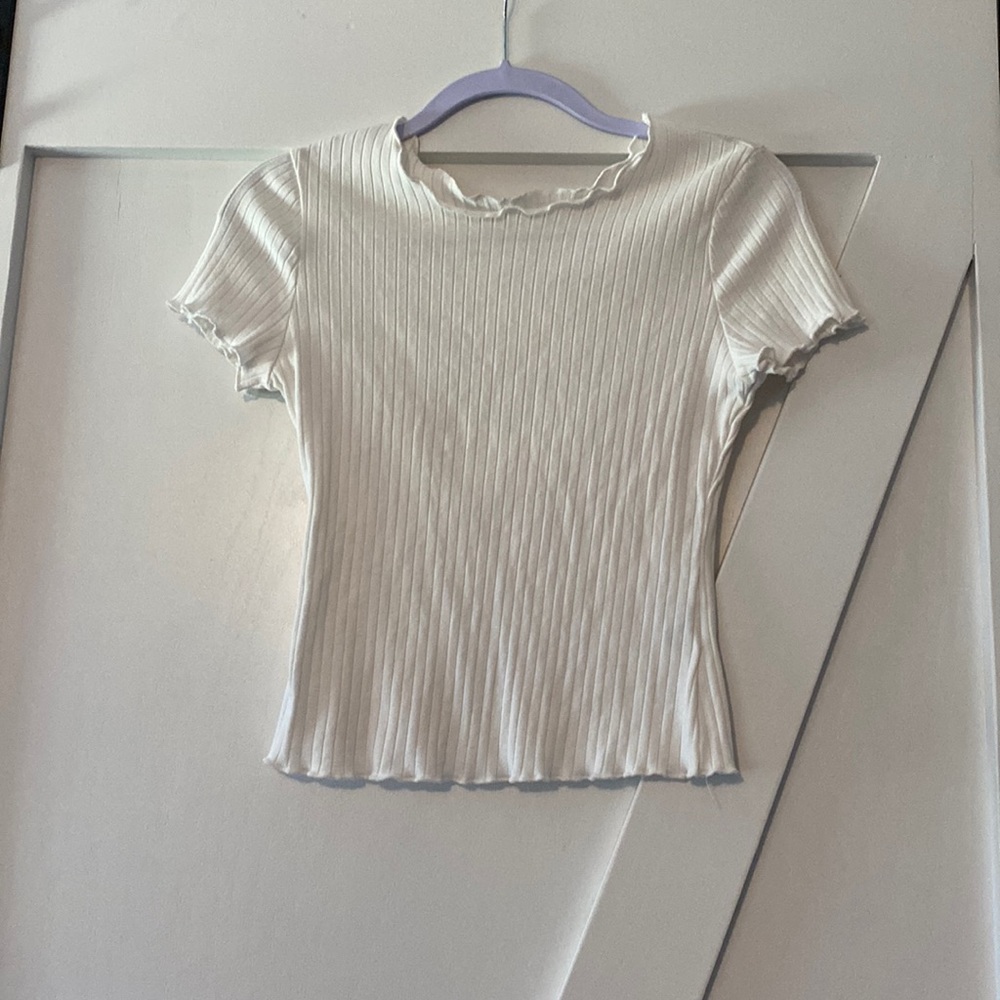 white casual top